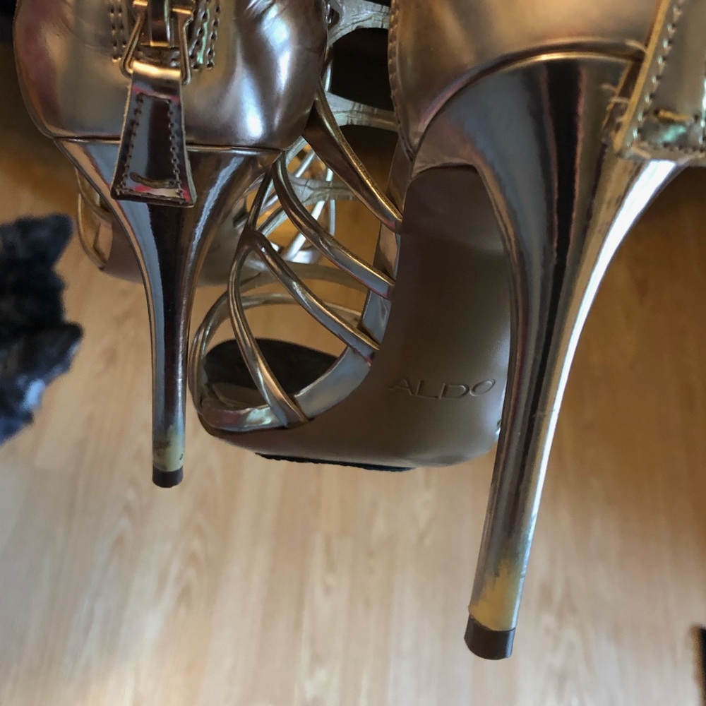 High Heels - Picture 6 of 6